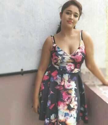 Delhi call girl wearing nighty