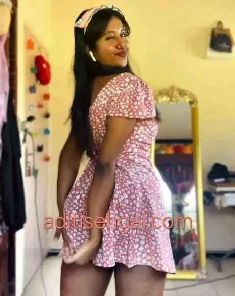 call girl Delhi gives full service